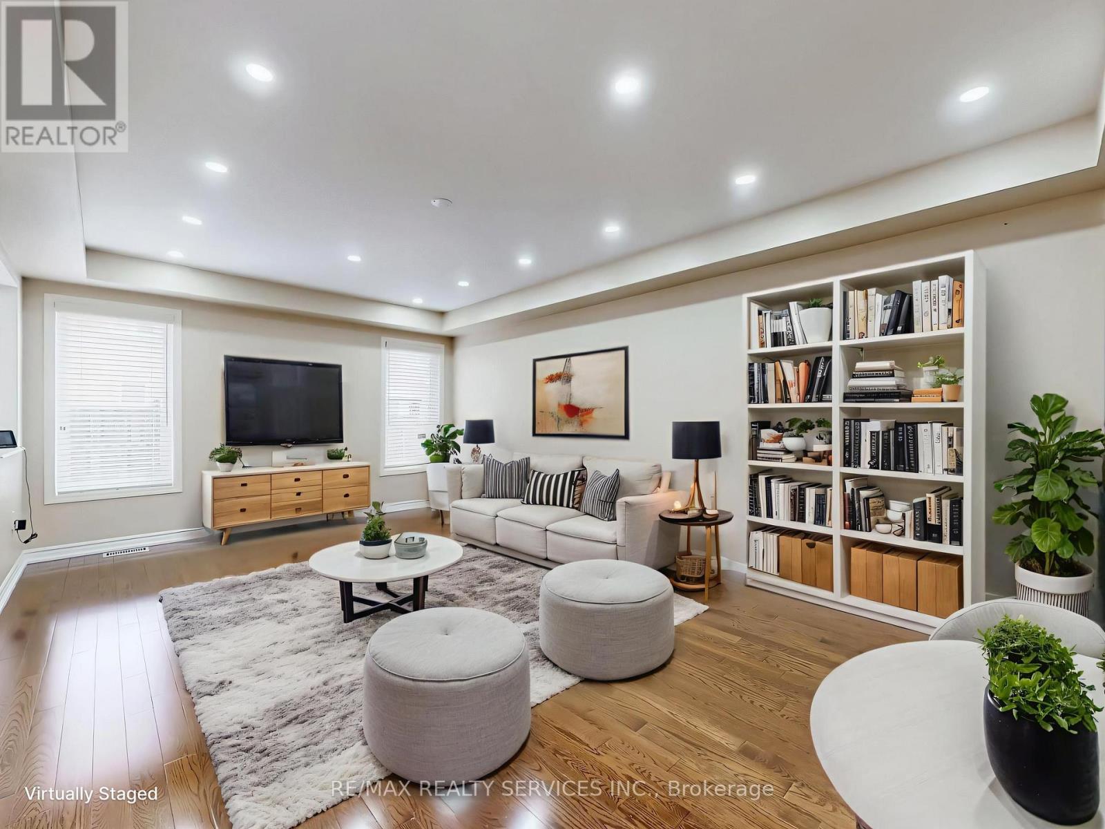 37 Bloom Drive, Brampton, Ontario  L6P 3C3 - Photo 8 - W12869912