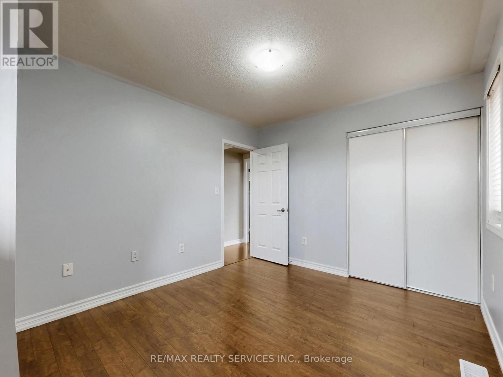 37 Bloom Drive, Brampton, Ontario  L6P 3C3 - Photo 41 - W12869912