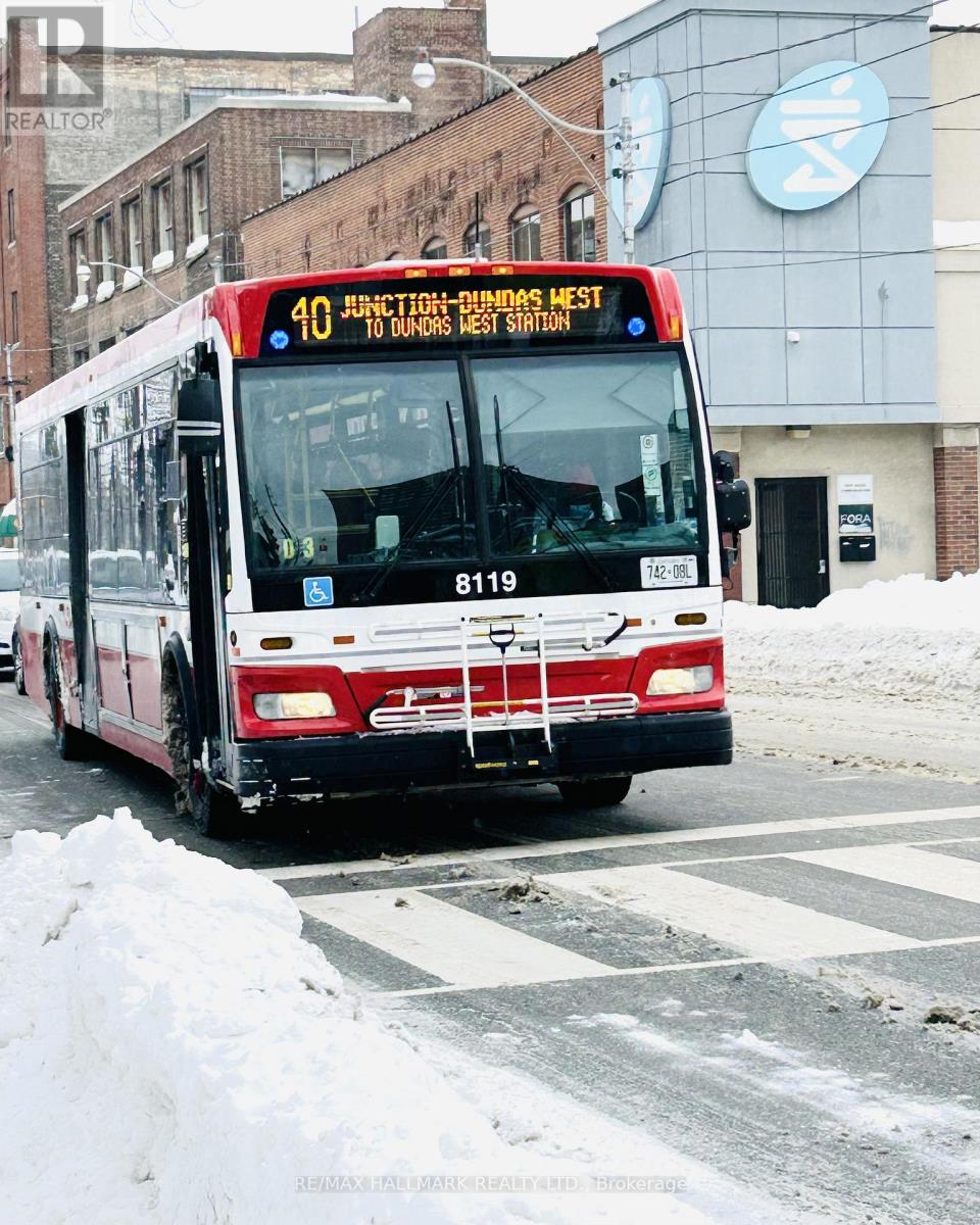 519 - 2495 Dundas Street W, Toronto, Ontario M6P 1X4 - Photo 43 - W12897698