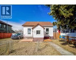 1052 Bev McLachlin Drive, Pincher Creek, Alberta