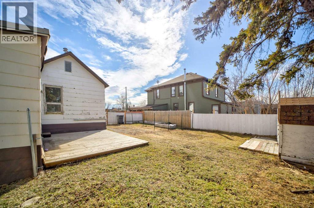 1052 Bev Mclachlin Drive, Pincher Creek, Alberta  T0K 1W0 - Photo 31 - A2294430