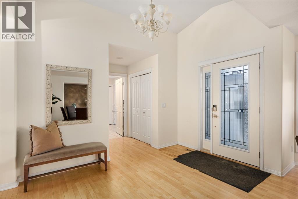 425 Sienna Heights Hill SW, Calgary, Alberta  T2H 3T3 - Photo 3 - A2277551