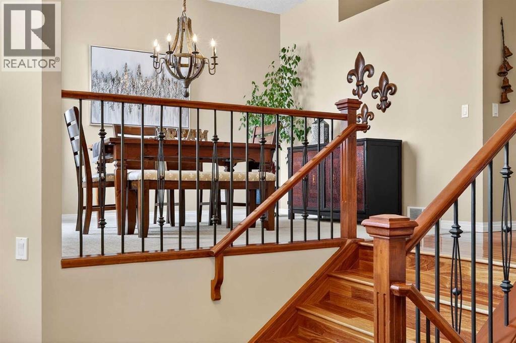 51 Cranleigh Gardens SE, Calgary, Alberta  T3M 1C7 - Photo 4 - A2294005