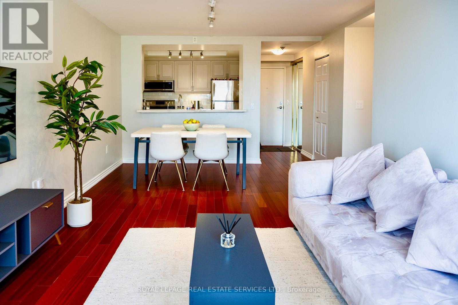 212 - 7 Concorde Place, Toronto, Ontario M3C 3N4 - Photo 10 - C12906682