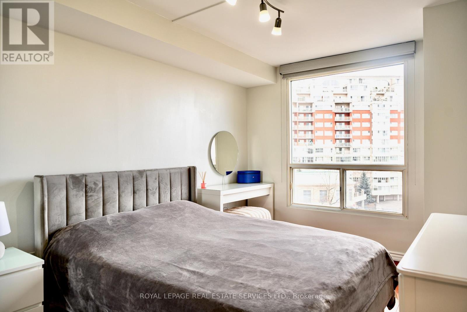 212 - 7 Concorde Place, Toronto, Ontario M3C 3N4 - Photo 11 - C12906682