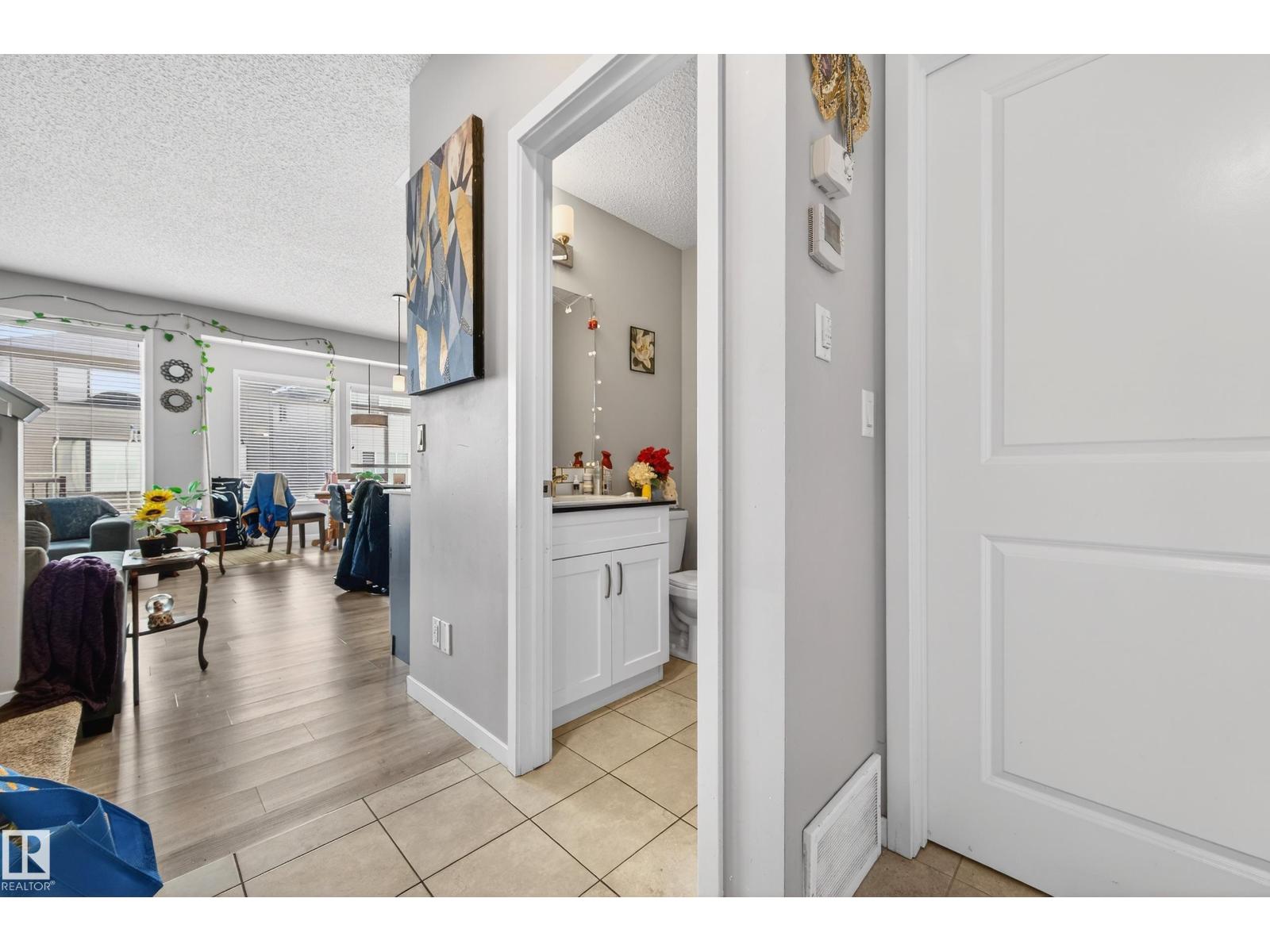 2317 158a St Sw, Edmonton, Alberta  T6W 4L1 - Photo 4 - E4478573