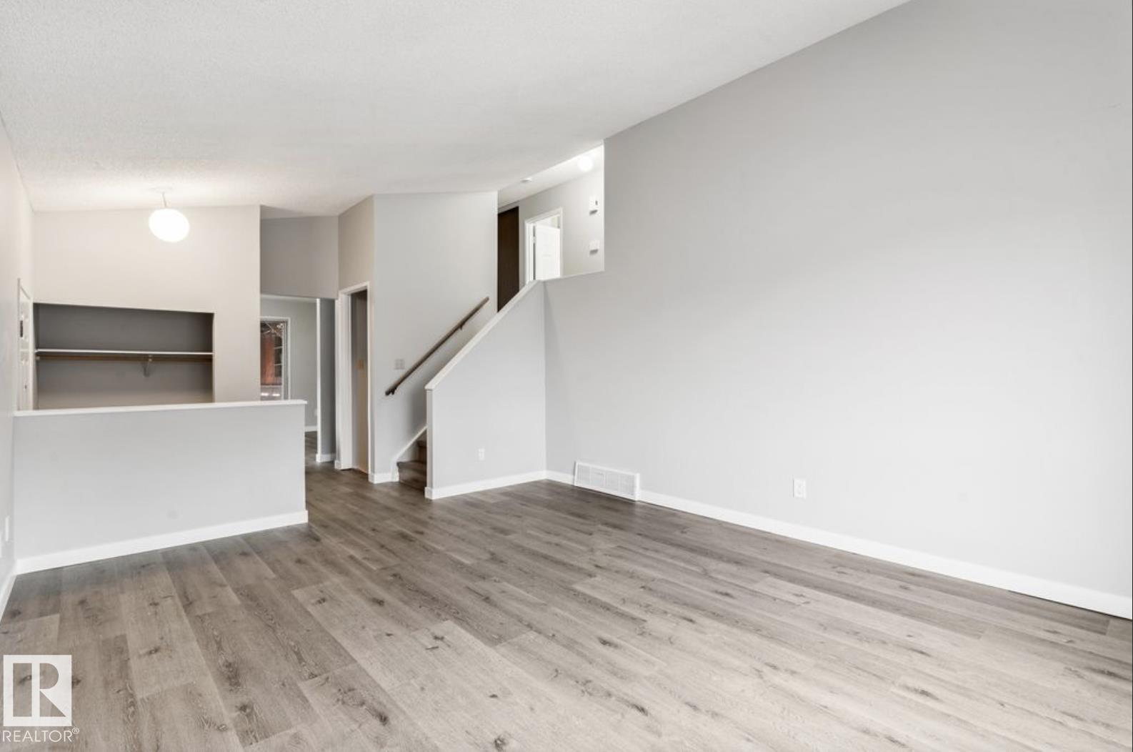 9806 180 Street Nw, Edmonton, Alberta  T5T 3W1 - Photo 7 - E4478575