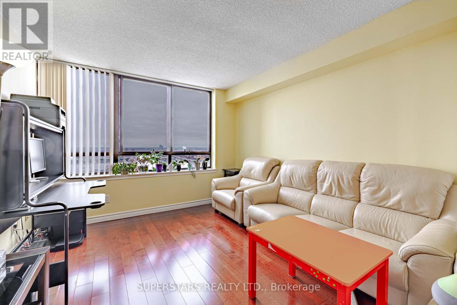 1929 - 25 Bamburgh Circle, Toronto, Ontario  M1W 3W2 - Photo 2 - E12906714