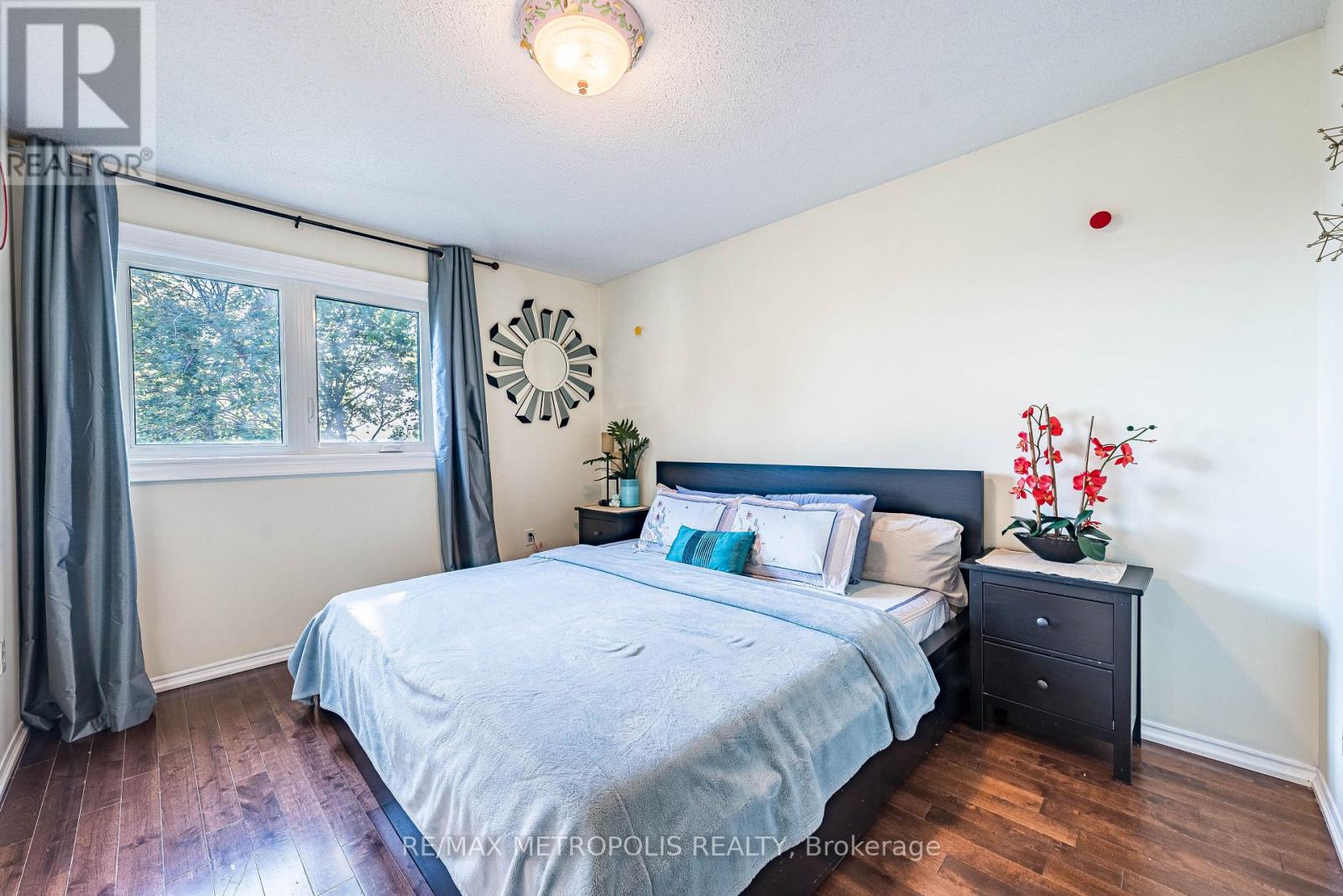 Upper - 22 Mayflower Street, Whitby, Ontario  L1N 8A9 - Photo 12 - E12906716