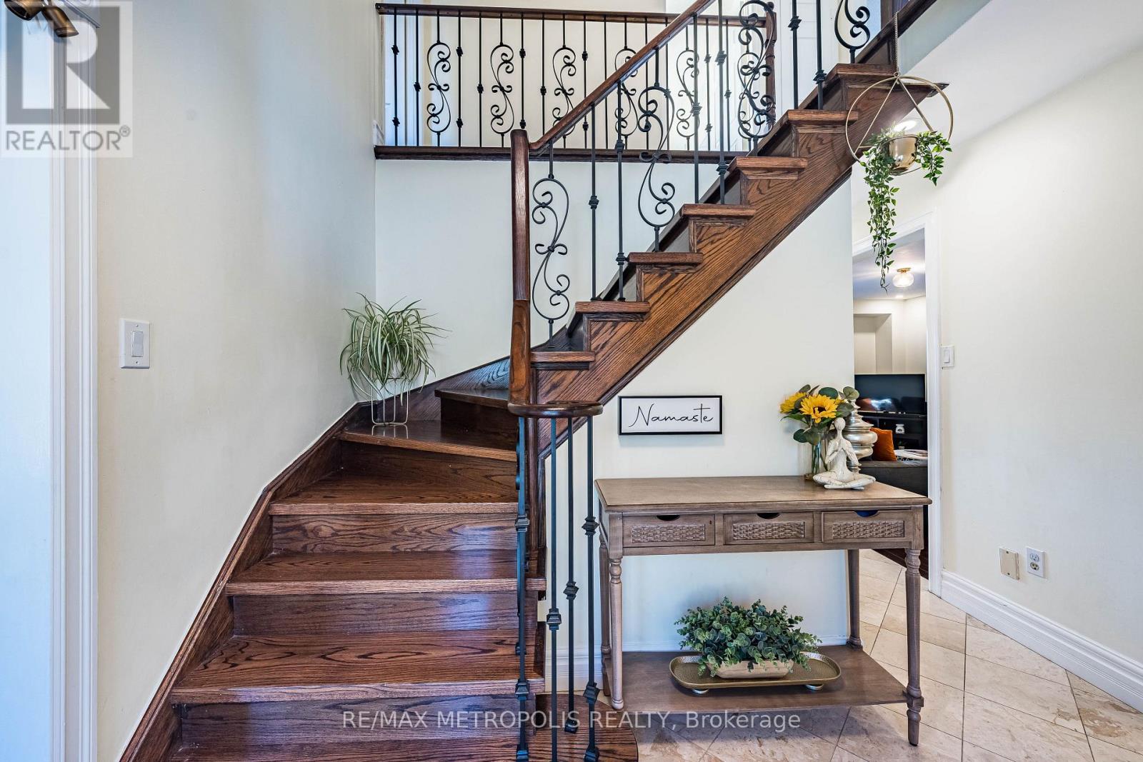 Upper - 22 Mayflower Street, Whitby, Ontario  L1N 8A9 - Photo 8 - E12906716