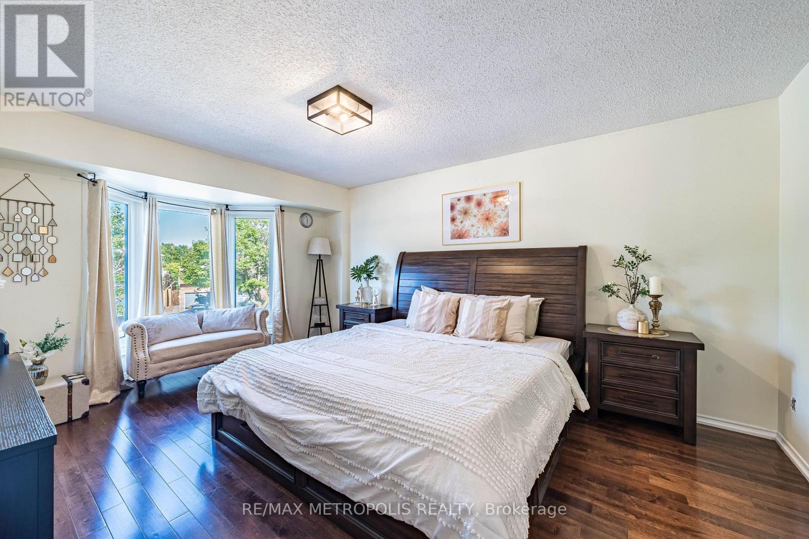 Upper - 22 Mayflower Street, Whitby, Ontario  L1N 8A9 - Photo 9 - E12906716