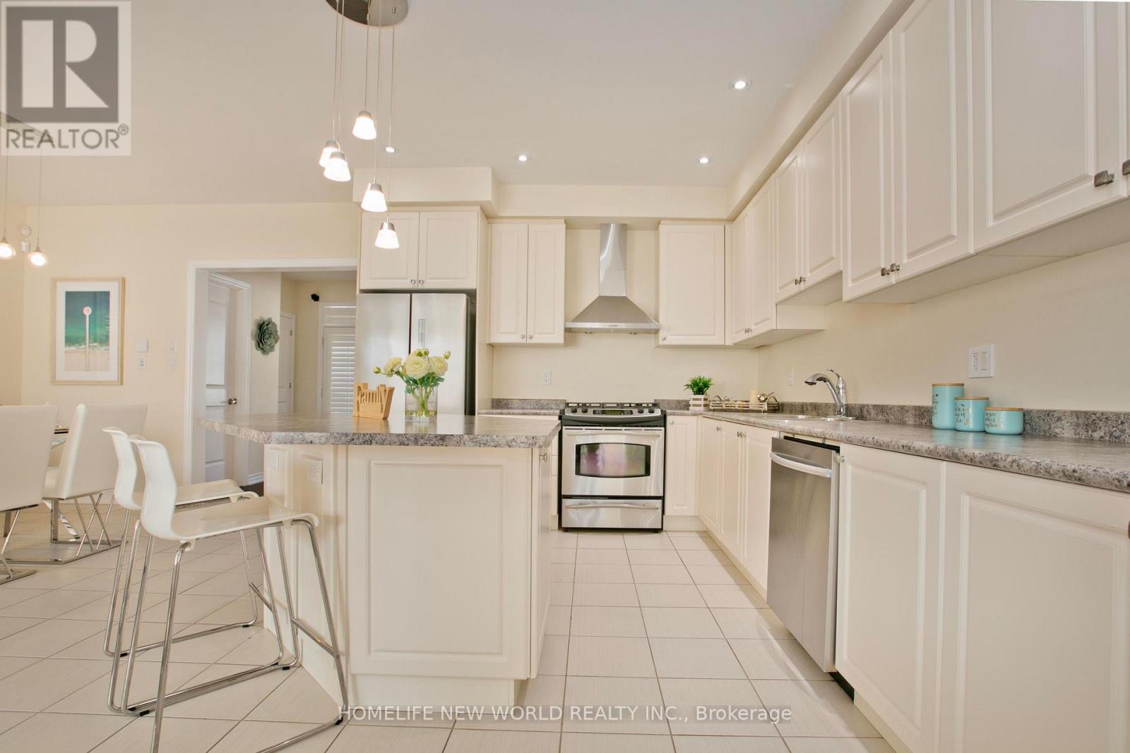 45 Demott Avenue, Markham, Ontario  L6B 0X2 - Photo 21 - N12853814