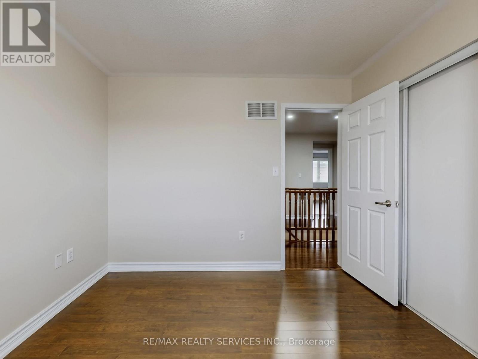 37 Bloom Drive, Brampton, Ontario  L6P 3C3 - Photo 39 - W12869912