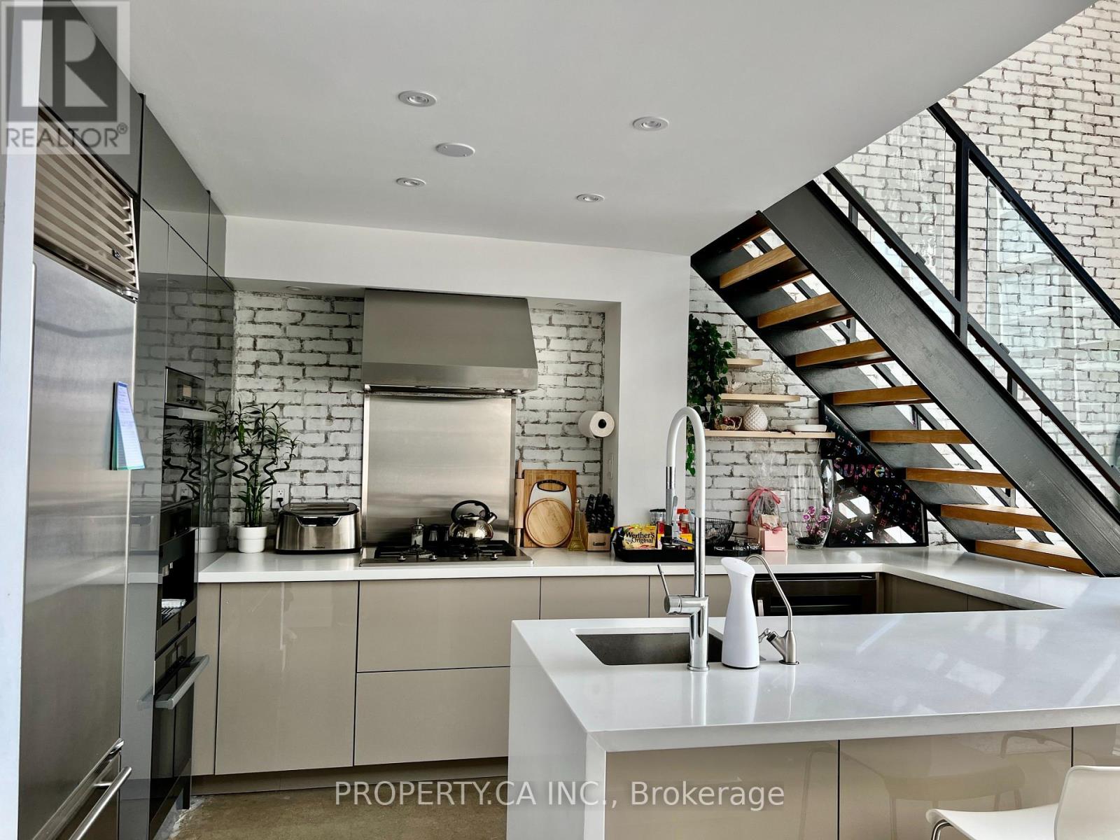 314 - 300 Manitoba Street, Toronto, Ontario M8Y 4G6 - Photo 1 - W12906678