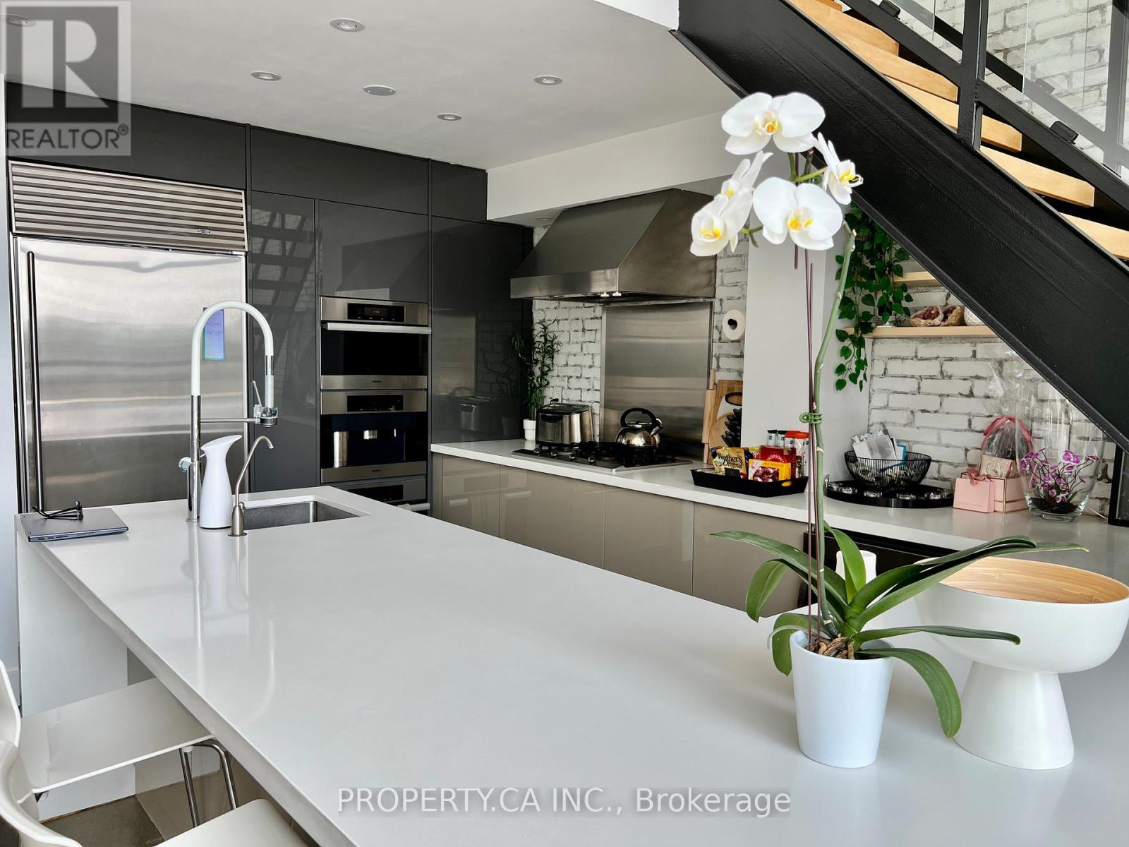 314 - 300 Manitoba Street, Toronto, Ontario M8Y 4G6 - Photo 10 - W12906678