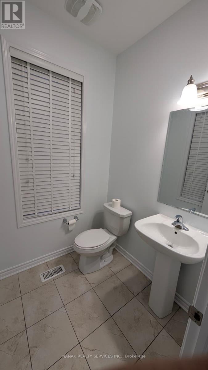 39 Boothill Drive, Brampton, Ontario  L7A 0C1 - Photo 10 - W12906718