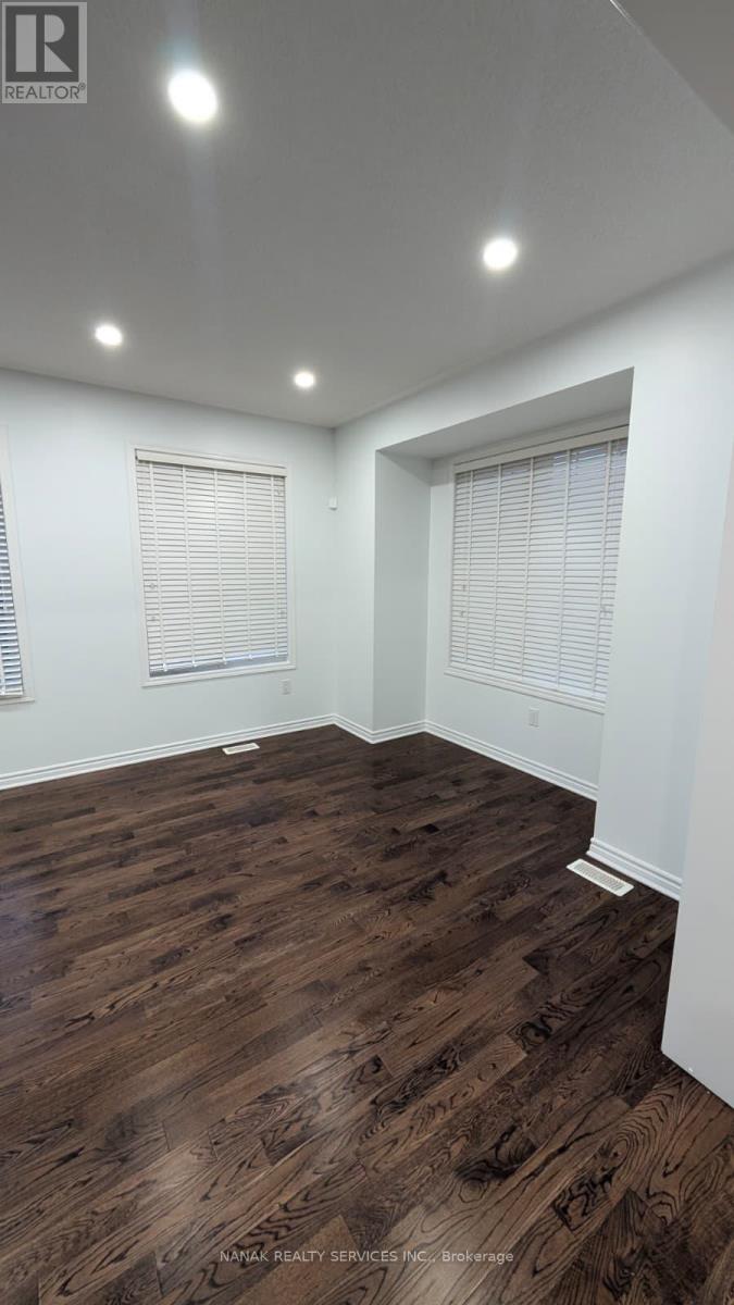 39 Boothill Drive, Brampton, Ontario  L7A 0C1 - Photo 2 - W12906718