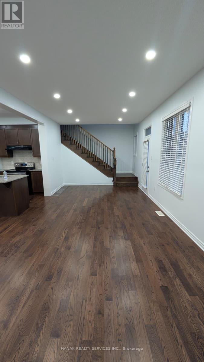 39 Boothill Drive, Brampton, Ontario  L7A 0C1 - Photo 3 - W12906718