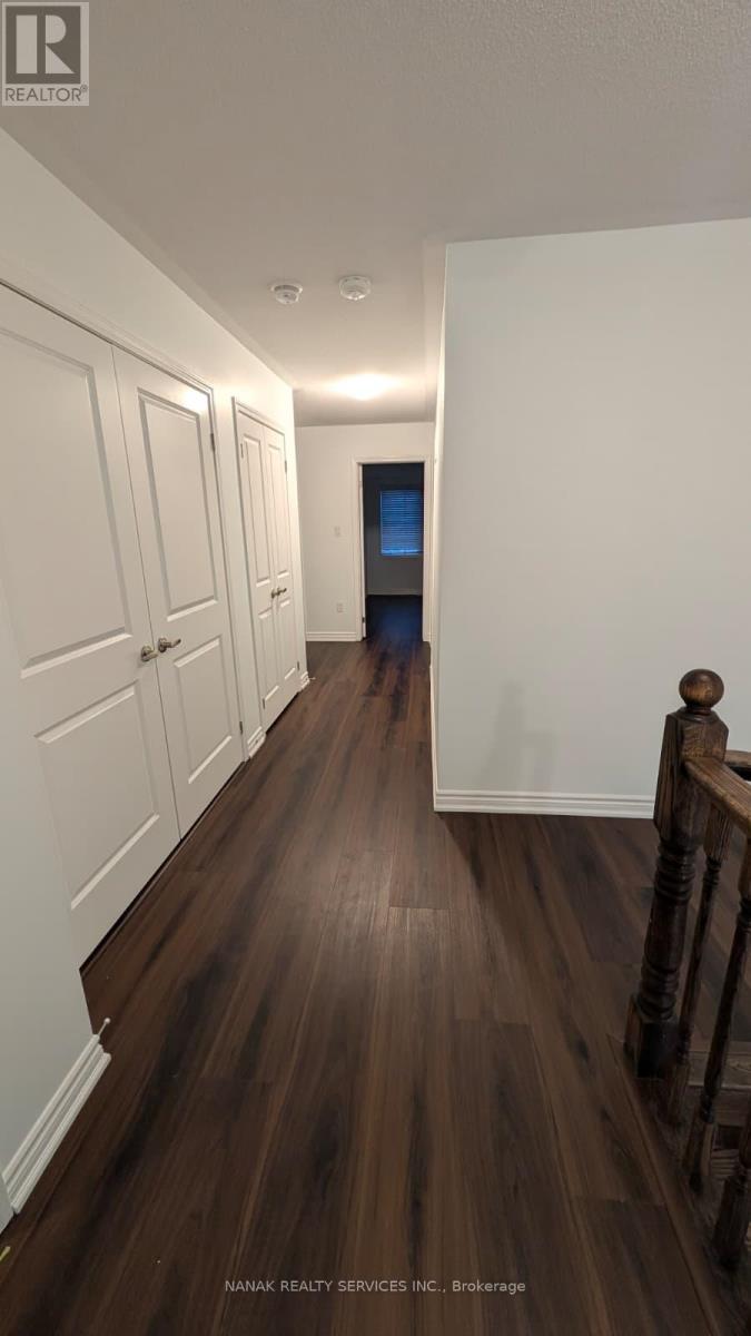 39 Boothill Drive, Brampton, Ontario  L7A 0C1 - Photo 5 - W12906718