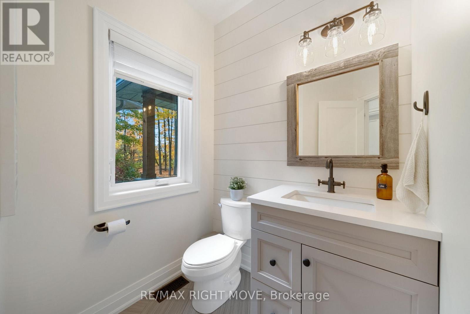 143 Bass Line, Oro-Medonte, Ontario  L3V 0J9 - Photo 26 - S12482625