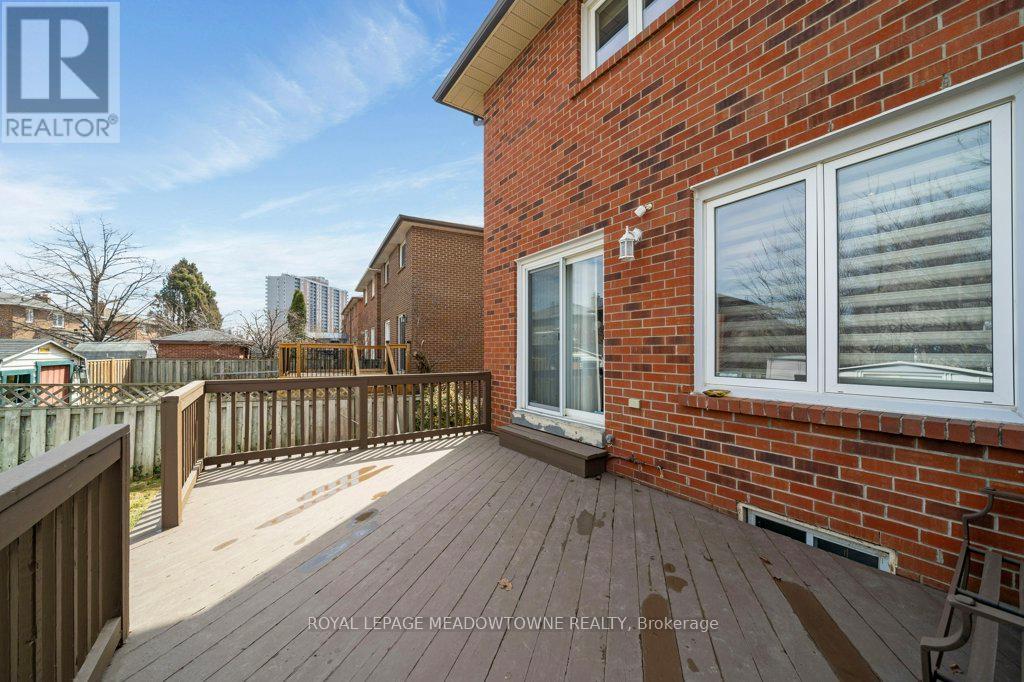 4311 Poltava Crescent, Mississauga, Ontario L4W 3B9 - Photo 40 - W12904882