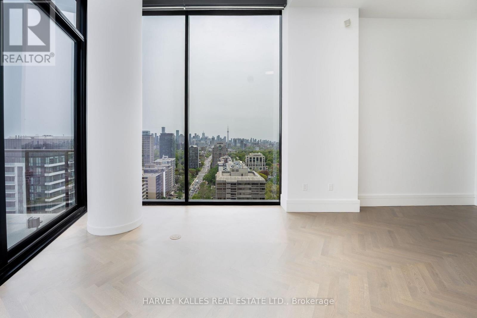 2002 - 215 LONSDALE ROAD, Toronto, Ontario