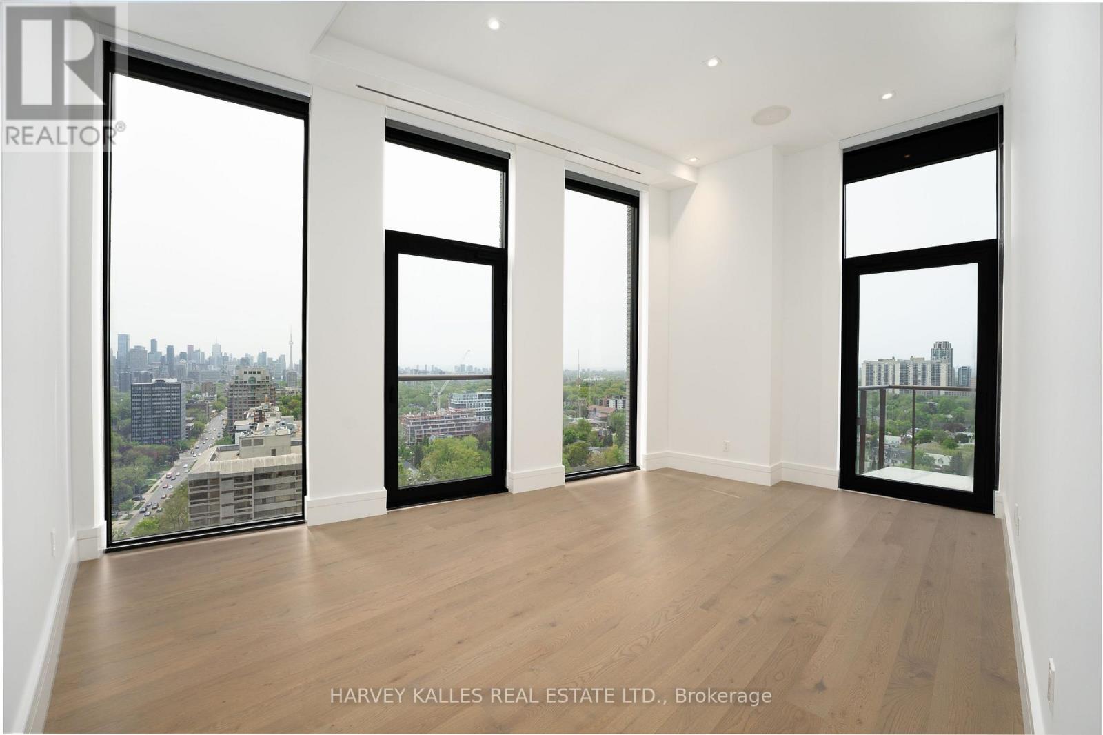 2002 - 215 Lonsdale Road, Toronto, Ontario  M4V 1W7 - Photo 2 - C12906736