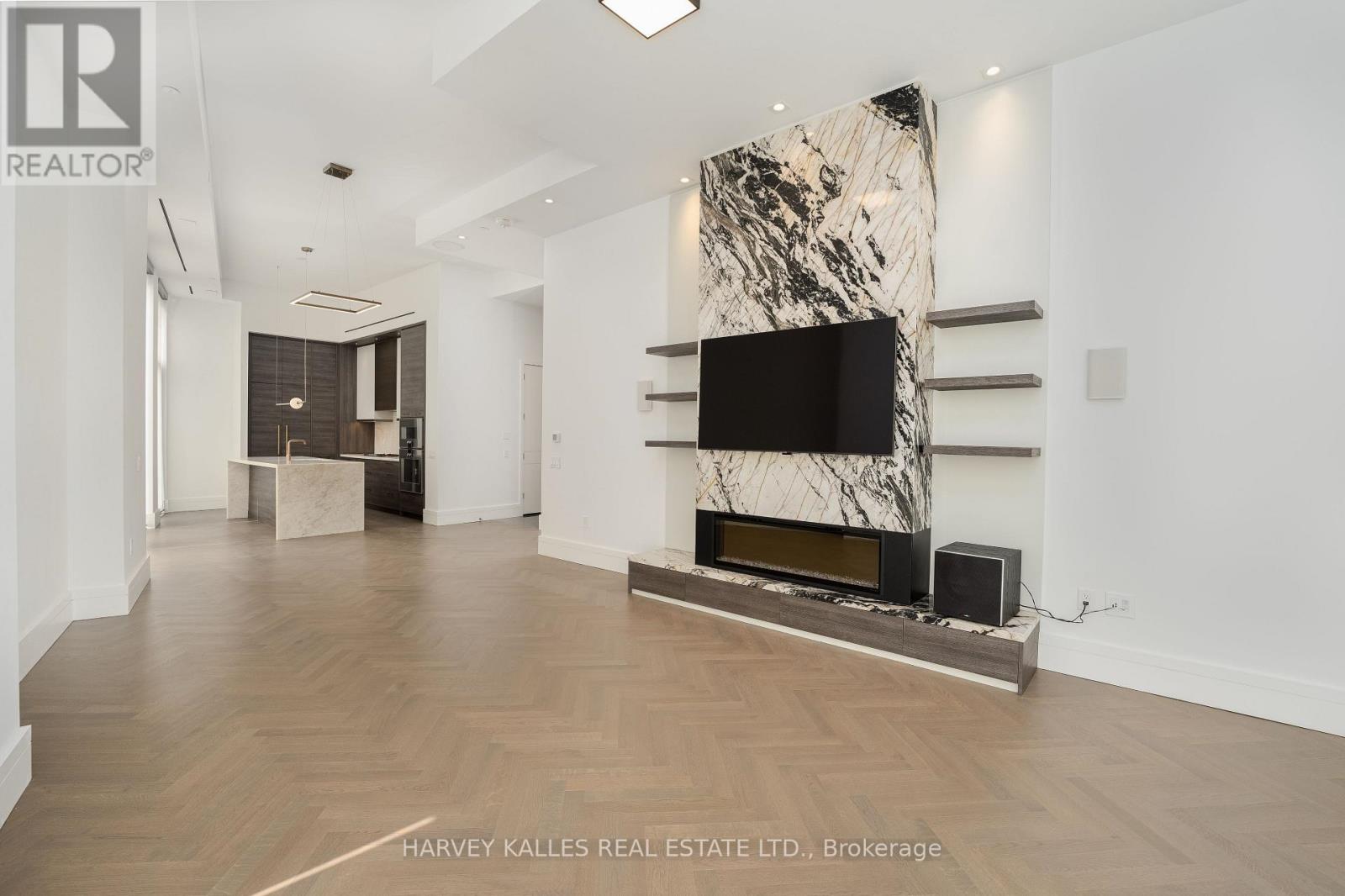 2002 - 215 Lonsdale Road, Toronto, Ontario  M4V 1W7 - Photo 6 - C12906736