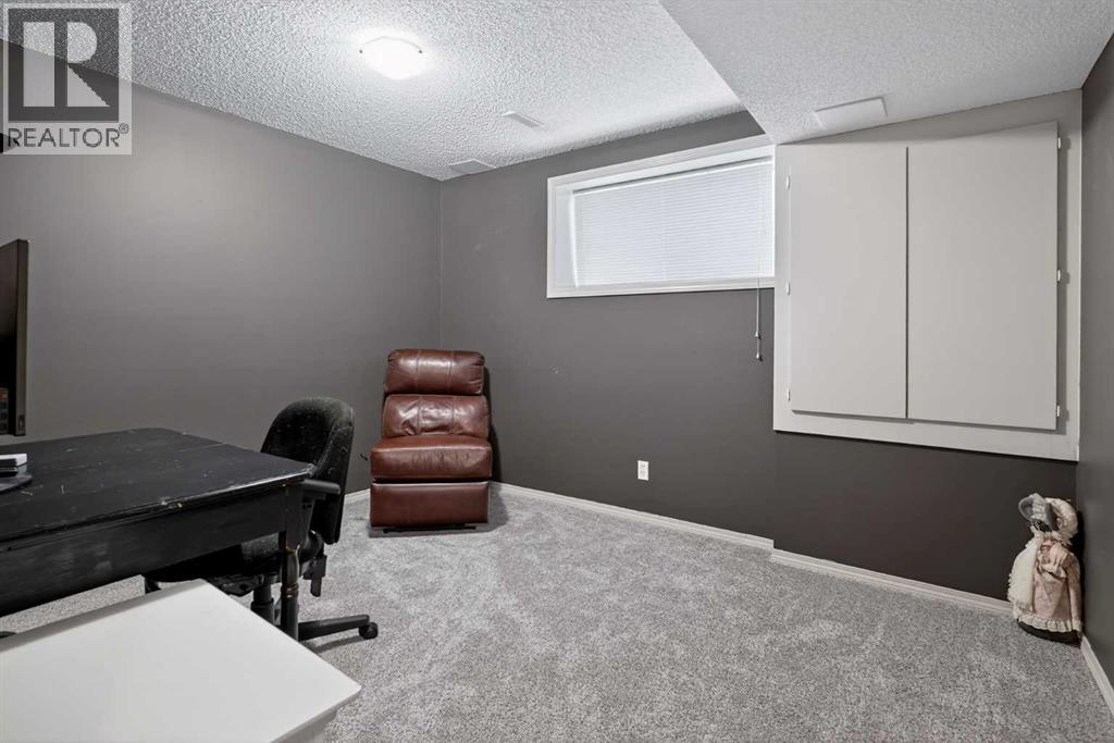 210 Elgin View SE, Calgary, Alberta  T2Z 4N3 - Photo 34 - A2293237