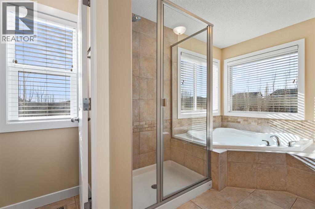 17 Drake Landing Crescent, Okotoks, Alberta  T1S 0C1 - Photo 36 - A2295303