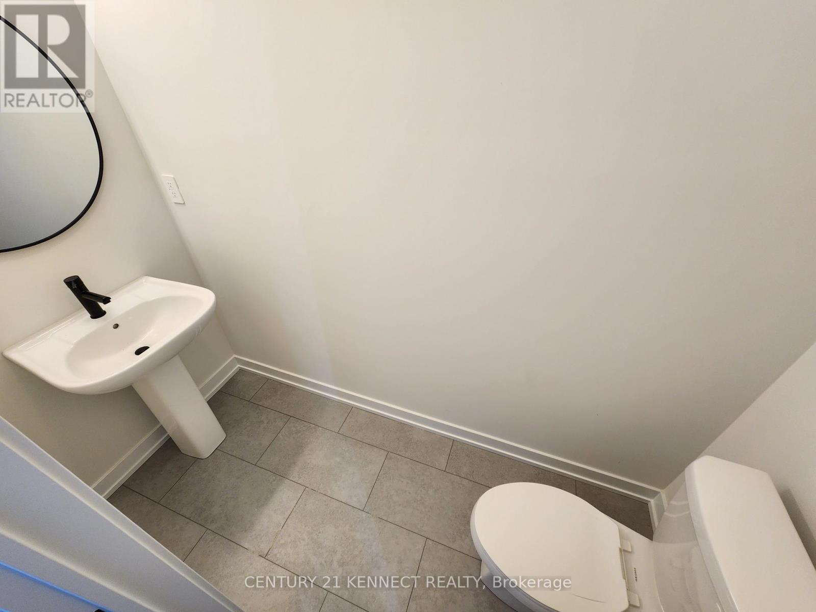 8 Victor Metcalf Lane, Richmond Hill, Ontario  L4B 0J7 - Photo 11 - N12906742