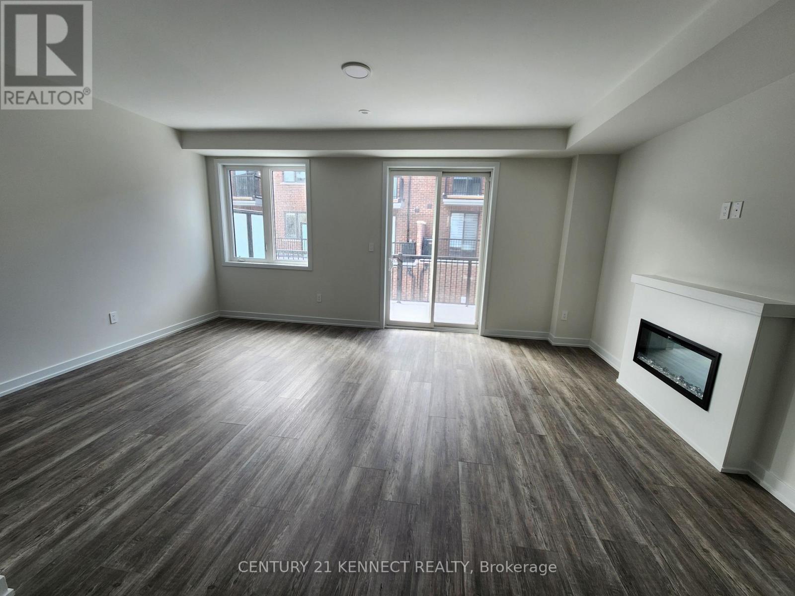 8 Victor Metcalf Lane, Richmond Hill, Ontario  L4B 0J7 - Photo 3 - N12906742