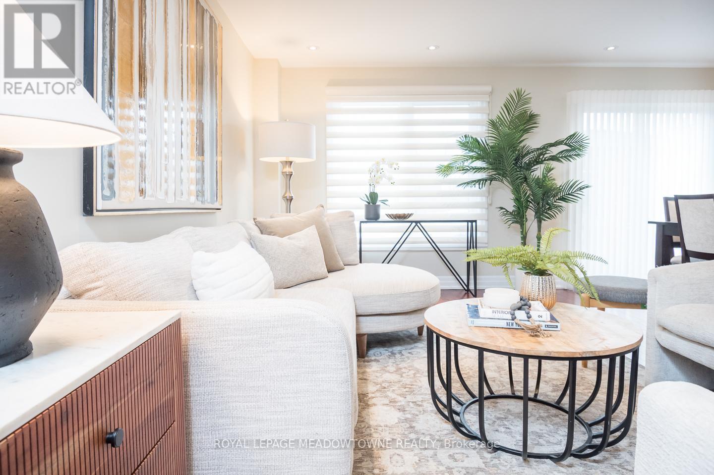 4311 Poltava Crescent, Mississauga, Ontario L4W 3B9 - Photo 3 - W12904882