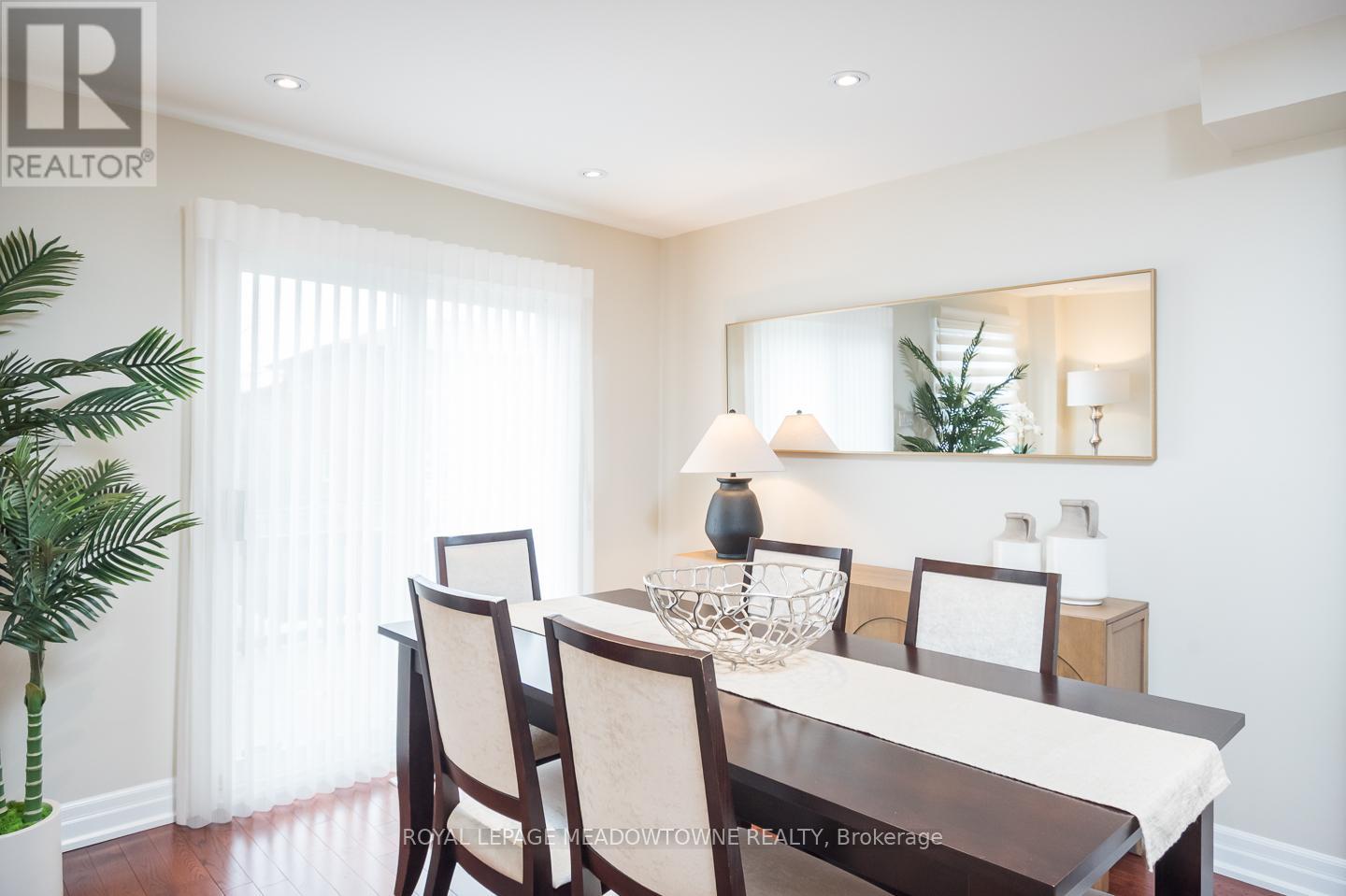 4311 Poltava Crescent, Mississauga, Ontario L4W 3B9 - Photo 7 - W12904882