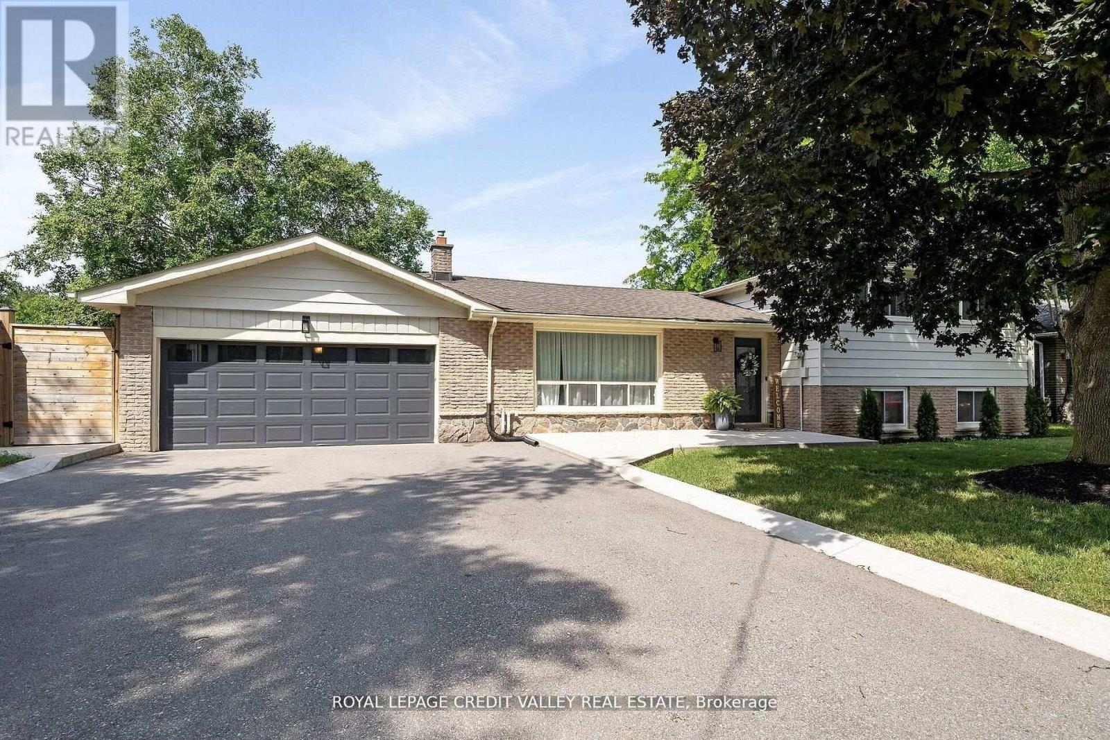 47 Larry Street, Caledon, Ontario  L7C 1K8 - Photo 2 - W12906738