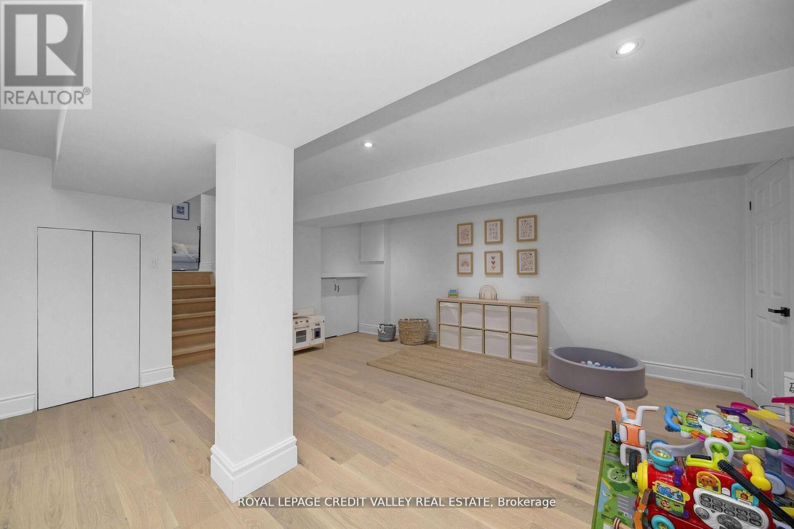 47 Larry Street, Caledon, Ontario  L7C 1K8 - Photo 34 - W12906738