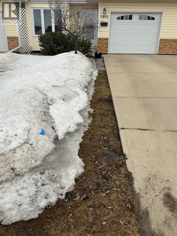 5403 47 Street, Lacombe, Alberta  T4L 2H5 - Photo 2 - A2295046