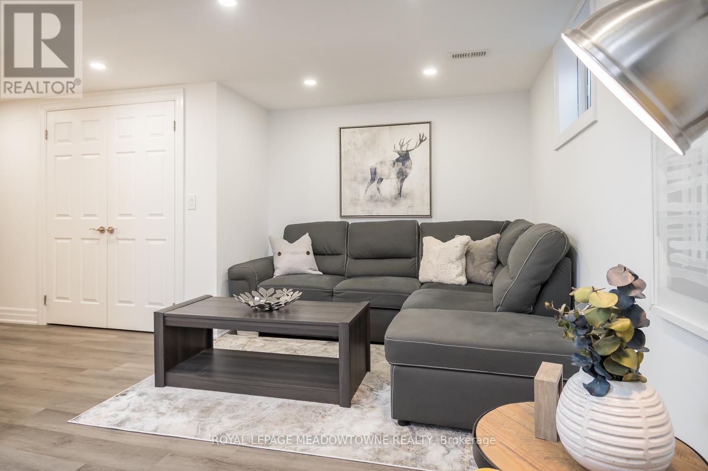 4311 Poltava Crescent, Mississauga, Ontario L4W 3B9 - Photo 33 - W12904882