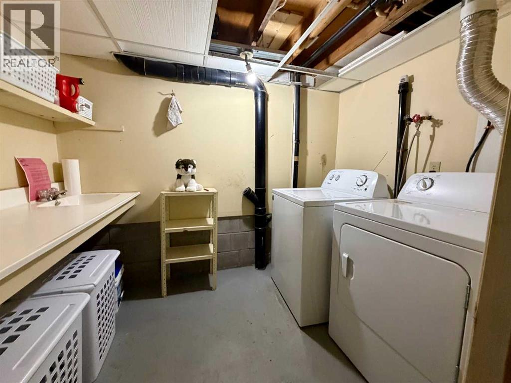 4718 College Avenue, Lacombe, Alberta  T4L 1Z1 - Photo 39 - A2213994