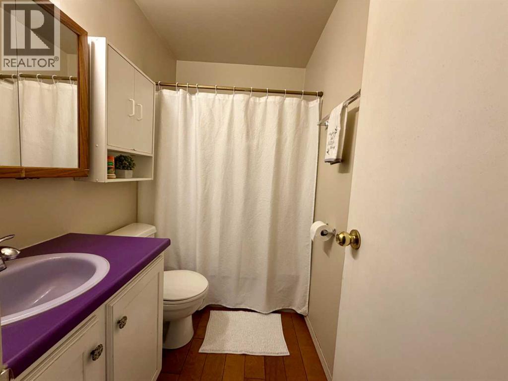 4718 College Avenue, Lacombe, Alberta  T4L 1Z1 - Photo 30 - A2213994