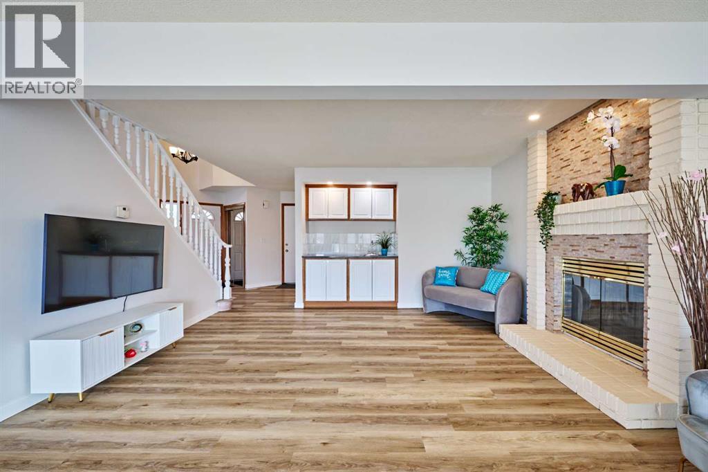 15 Hawkbury Close NW, Calgary, Alberta  T3G 3N2 - Photo 16 - A2275652