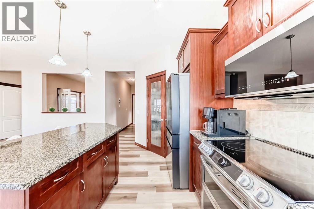 148 Hawkmere Way, Chestermere, Alberta  T1X 0C8 - Photo 14 - A2294598