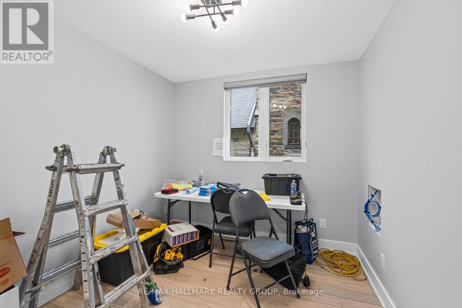 A - 886 Byron Avenue, Ottawa, Ontario  K2A 0A1 - Photo 16 - X12906792