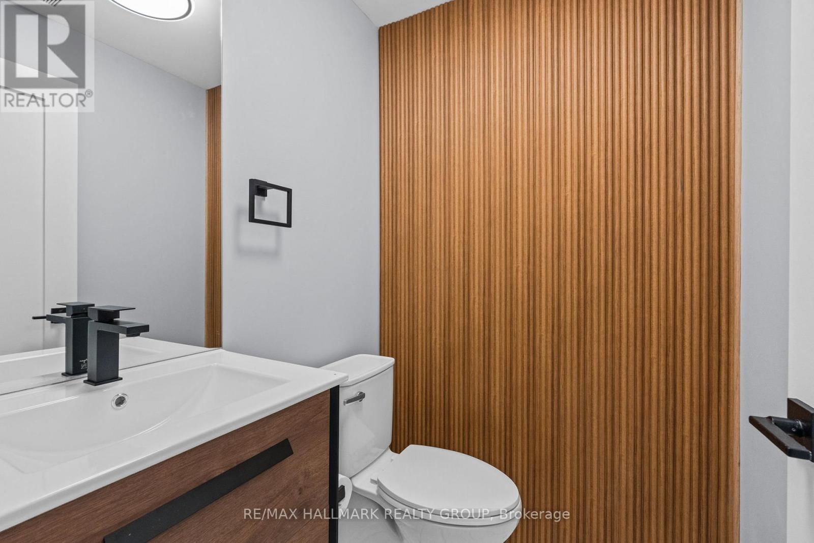 A - 886 Byron Avenue, Ottawa, Ontario  K2A 0A1 - Photo 17 - X12906792