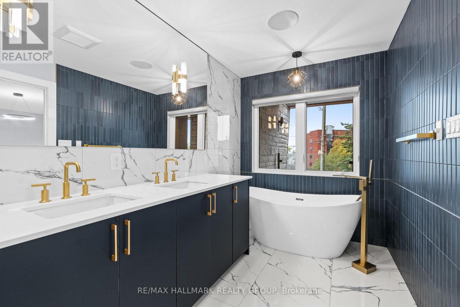 A - 886 Byron Avenue, Ottawa, Ontario  K2A 0A1 - Photo 24 - X12906792