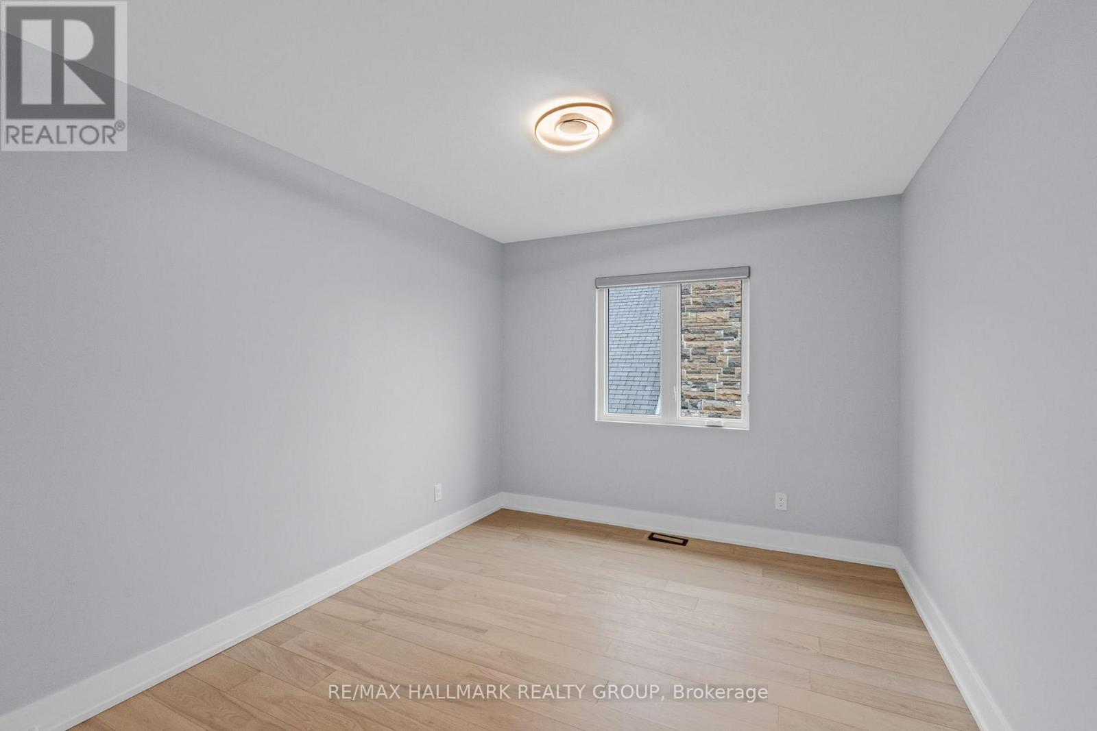 A - 886 Byron Avenue, Ottawa, Ontario  K2A 0A1 - Photo 30 - X12906792