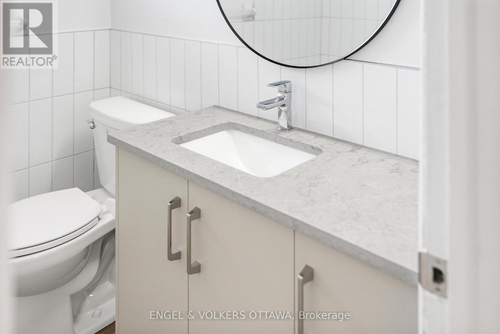 1 - 896 Pinewood Crescent, Ottawa, Ontario  K2B 5Y4 - Photo 12 - X12906796