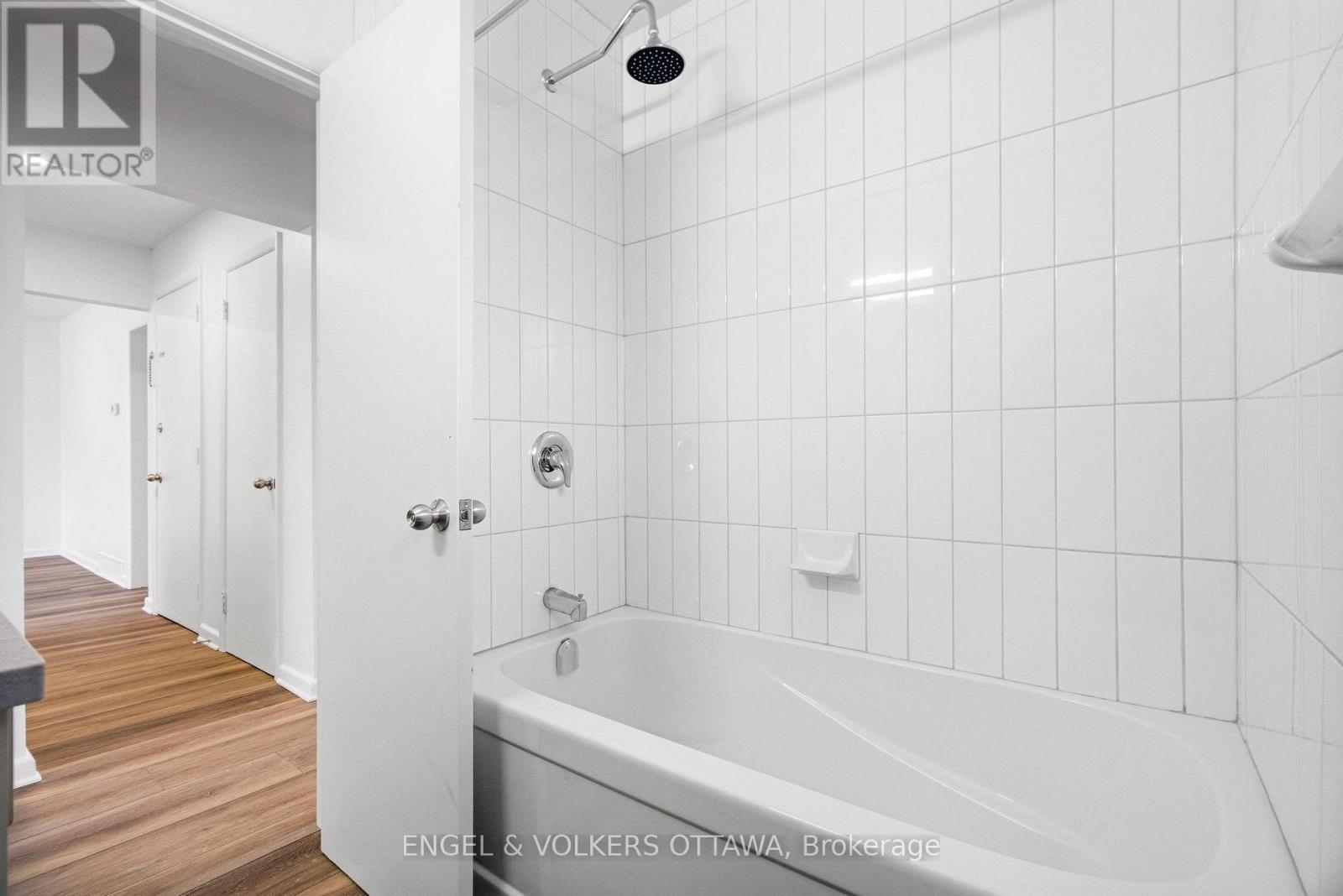 1 - 896 Pinewood Crescent, Ottawa, Ontario  K2B 5Y4 - Photo 13 - X12906796