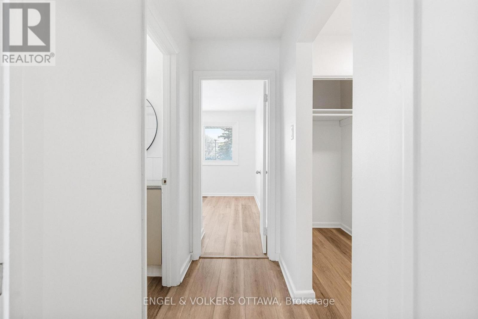 1 - 896 Pinewood Crescent, Ottawa, Ontario  K2B 5Y4 - Photo 16 - X12906796