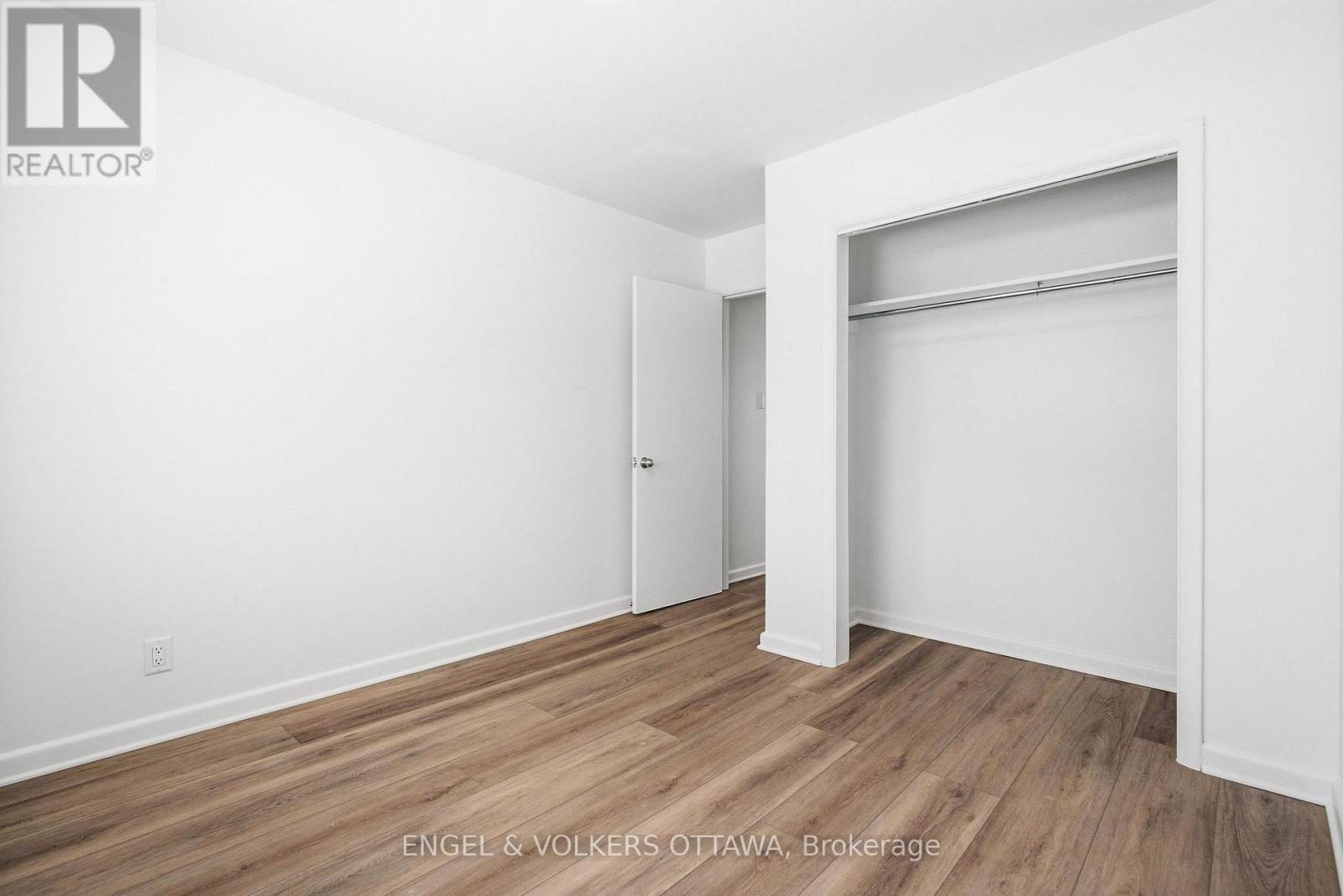 1 - 896 Pinewood Crescent, Ottawa, Ontario  K2B 5Y4 - Photo 18 - X12906796